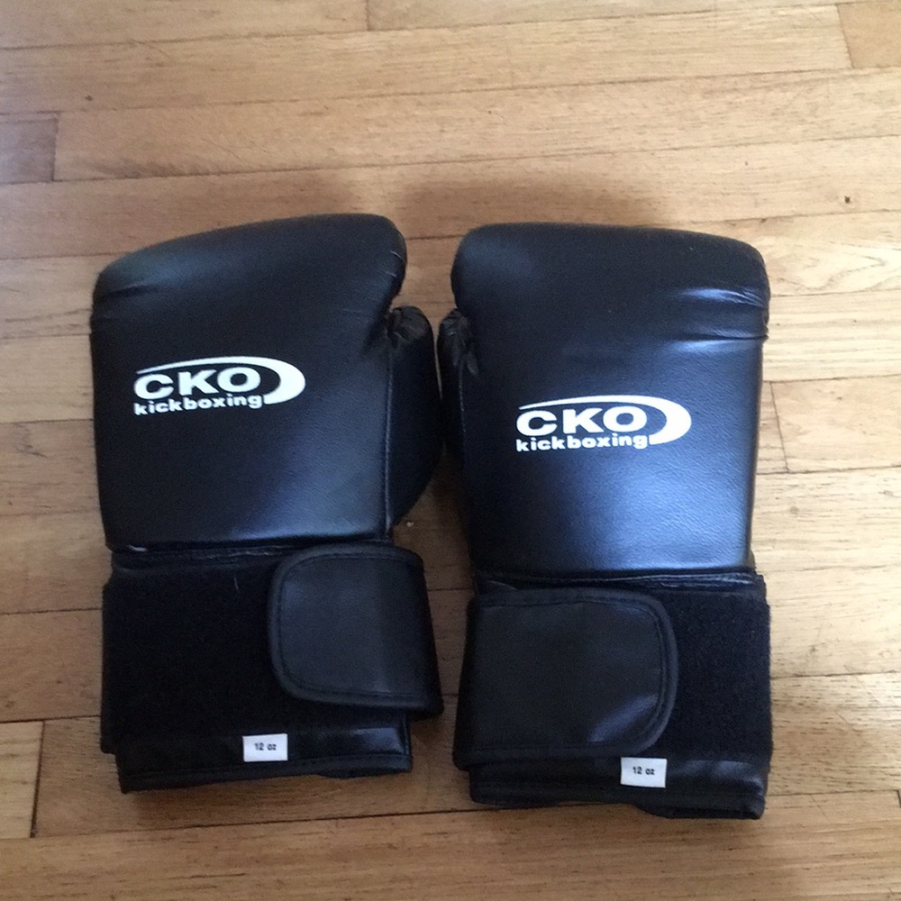 Kickboxing Men's Black Training Gloves